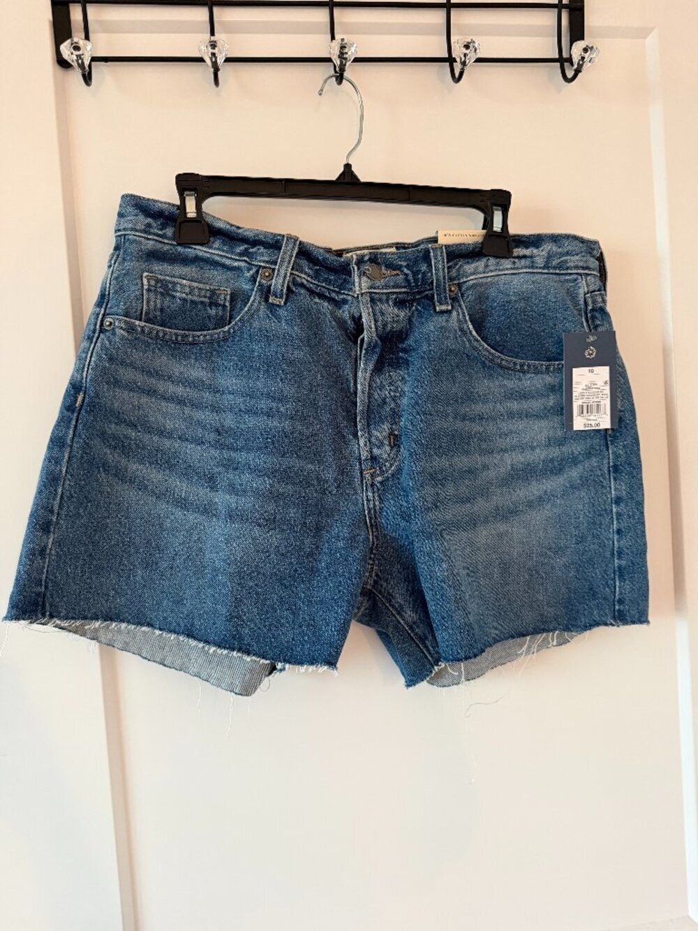 NWT Universal Thread Shorts
